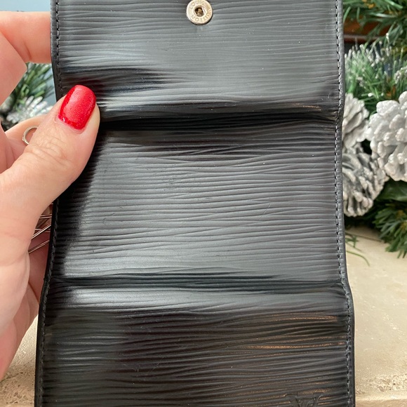 Louis Vuitton Black Epi Leather Key Case - Picture 6 of 6